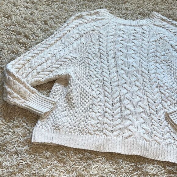 Aerie Womens Chunky Cable Knit Crew Neck Creamy White Pullover Sweater Size M - Picture 12 of 15